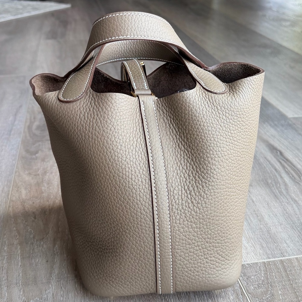 Brand new Hermes Picotin 18 in Etoupe